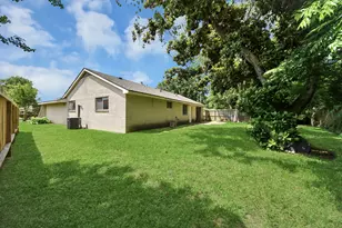 4710 Lotus St, Houston, TX 77045 - Photo 37
