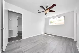 4710 Lotus St, Houston, TX 77045 - Photo 31