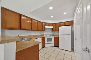 10555 Turtlewood Ct, Houston, TX 77072 - Photo 9