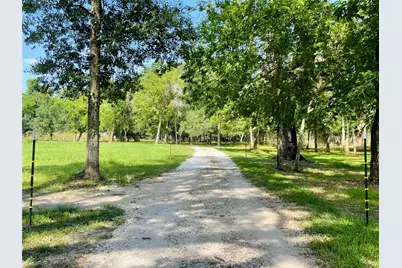 416 County Road 28, Angleton, TX 77515 - Photo 3
