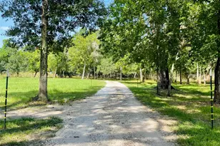 416 County Rd 28, Angleton, TX 77515 - Photo 3