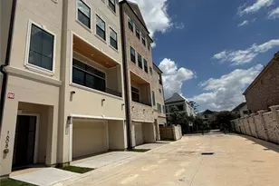 7607 Janak Spring St, Houston, TX 77055 - Photo 17