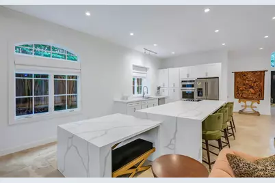 854 Plainwood Drive, Houston, TX 77079 - Photo 13
