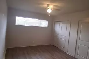8906 Ilona Ln, Houston, TX 77025 - Photo 9
