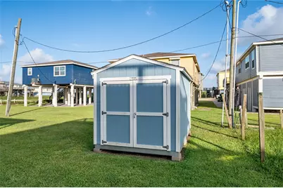 1426 Bluewater Highway, Surfside Beach, TX 77541 - Photo 17