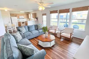 1426 Bluewater Hwy, Surfside Beach, TX 77541 - Photo 5
