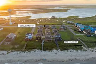 1426 Bluewater Hwy, Surfside Beach, TX 77541 - Photo 3