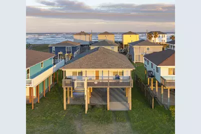1426 Bluewater Highway, Surfside Beach, TX 77541 - Photo 1