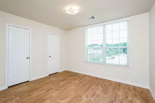13426 Ella Ridge Lane, Houston, TX 77067 - Photo 9