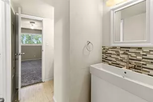 11002 Hammerly Blvd, Houston, TX 77043 - Photo 5