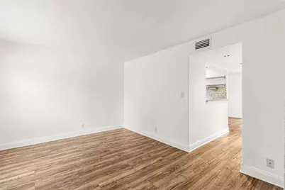 11002 Hammerly Boulevard #105, Houston, TX 77043 - Photo 21