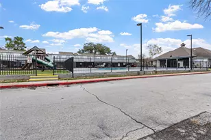 11002 Hammerly Blvd, Houston, TX 77043 - Photo 3