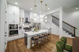 1305 E 27th St, Houston, TX 77009 - Photo 1