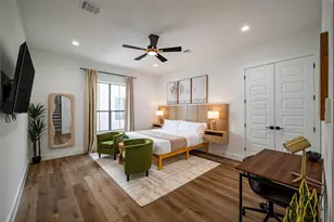 1305 E 27th St, Houston, TX 77009 - Photo 11