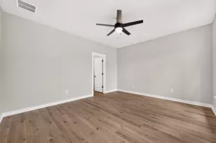 11223 Moccasin Dr, Montgomery, TX 77316 - Photo 17