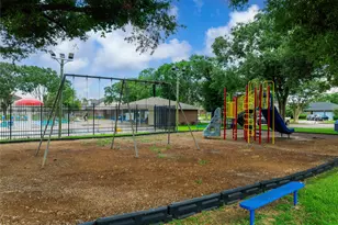 10904 Birch Dr, La Porte, TX 77571 - Photo 41