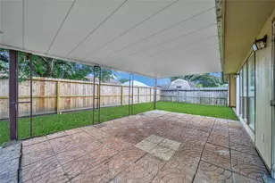10904 Birch Dr, La Porte, TX 77571 - Photo 29