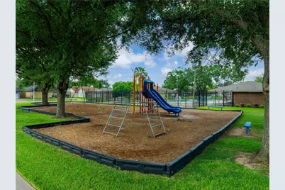 10904 Birch Drive, La Porte, TX 77571 - Photo 41