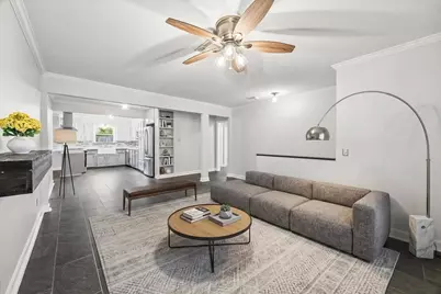 10946 Britt Way, Houston, TX 77043 - Photo 3