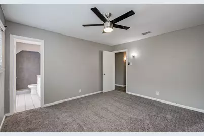 9410 Highmeadow Drive, Houston, TX 77063 - Photo 23