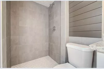 9410 Highmeadow Drive, Houston, TX 77063 - Photo 27