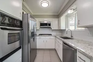 9410 Highmeadow Dr, Houston, TX 77063 - Photo 19