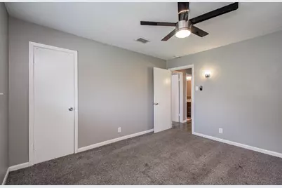 9410 Highmeadow Drive, Houston, TX 77063 - Photo 21