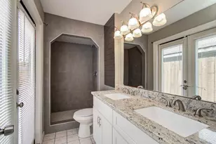 9410 Highmeadow Dr, Houston, TX 77063 - Photo 25