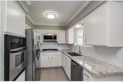 9410 Highmeadow Drive, Houston, TX 77063 - Photo 17