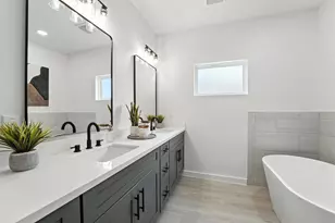 256 Davis Bend Rd, Alvin, TX 77511 - Photo 17