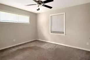 819 W Kyle Rd, Clute, TX 77531 - Photo 19