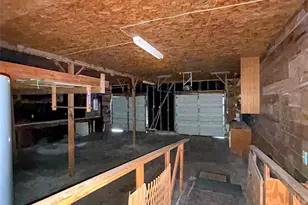819 W Kyle Rd, Clute, TX 77531 - Photo 23