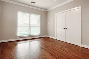 5220 Lillian St, Houston, TX 77007 - Photo 9