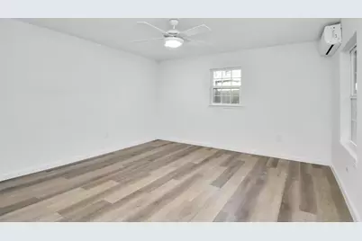 1802 E Martha Lane #C, Pasadena, TX 77502 - Photo 3