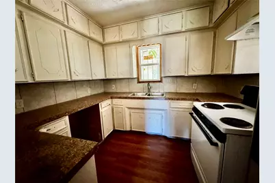 810 W North Street, Livingston, TX 77351 - Photo 15