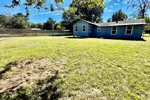 810 W North St, Livingston, TX 77351 - Photo 23