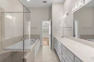 2710 Hullsmith Dr, Houston, TX 77063 - Photo 19