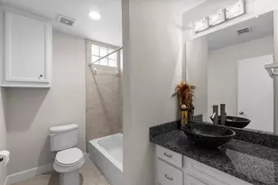 2710 Hullsmith Dr, Houston, TX 77063 - Photo 11