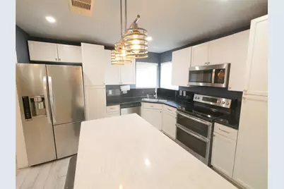 409 Seacrest Boulevard, League City, TX 77573 - Photo 11