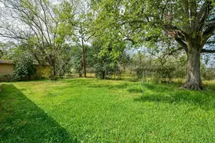 5515 Flamingo Dr, Houston, TX 77033 - Photo 17