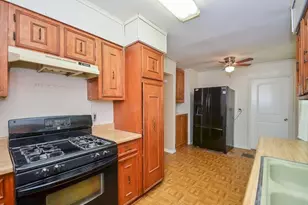 5515 Flamingo Dr, Houston, TX 77033 - Photo 11