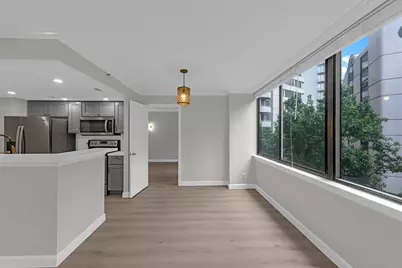 3525 Sage Rd #304, Houston, TX 77056 - Photo 11