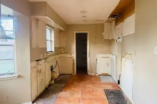 4207 Birchton St, Houston, TX 77080 - Photo 5