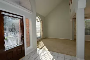 15307 Amesbury Ln, Sugar Land, TX 77478 - Photo 3