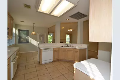 15307 Amesbury Lane, Sugar Land, TX 77478 - Photo 11