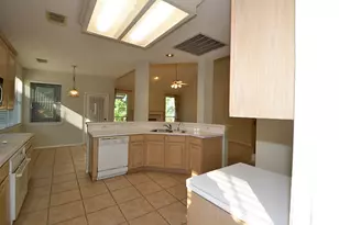 15307 Amesbury Ln, Sugar Land, TX 77478 - Photo 11