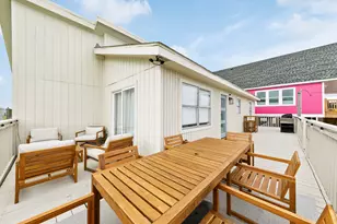 971 Mary Ann, Crystal Beach, TX 77650 - Photo 9