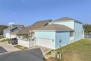 6 Compass Cir, Galveston, TX 77554 - Photo 35