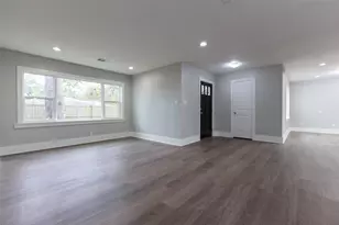 10026 Whiteside Ln, Houston, TX 77080 - Photo 7