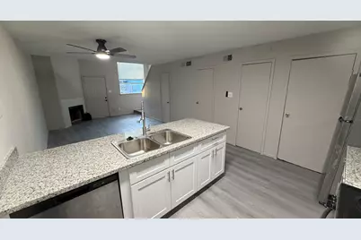 10001 Westpark Drive #86, Houston, TX 77042 - Photo 13